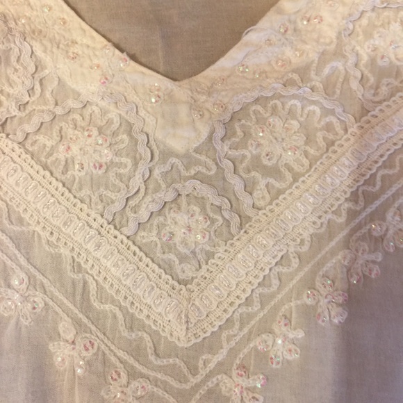 White embellished dainty Summer V Neck Sequined Sparkly classy - Picture 5 of 7